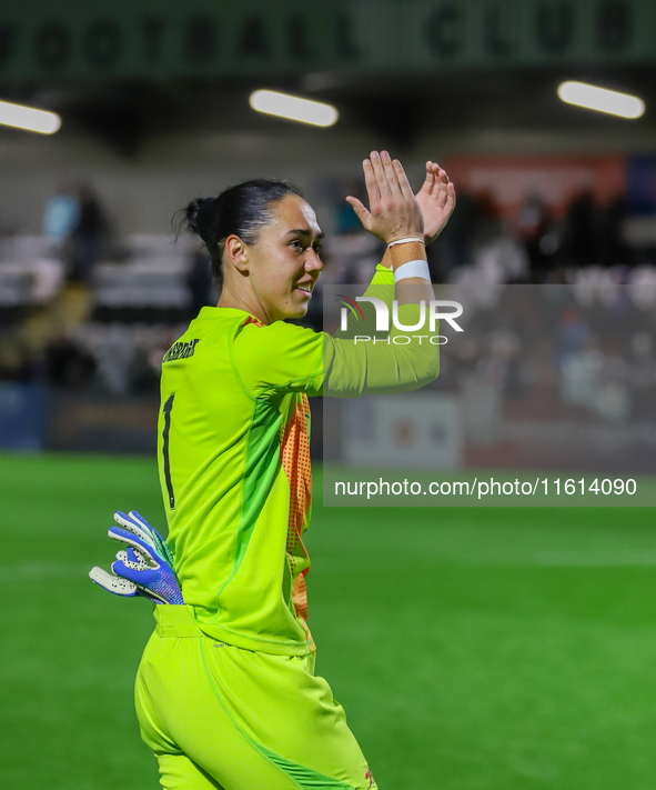 Manuela Zinsberger of Arsenal thanks fans after the UEFA Champions League Second Round, 2nd Leg between Arsenal and BK Hacken at Meadow Park...