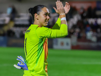 Manuela Zinsberger of Arsenal thanks fans after the UEFA Champions League Second Round, 2nd Leg between Arsenal and BK Hacken at Meadow Park...