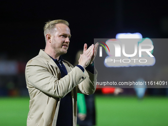 Arsenal manager Jonas Eidevall applauds the fans after the UEFA Champions League Second Round, 2nd Leg between Arsenal and BK Hacken at Mead...