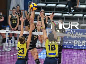 #7 Kiera Van Ryk of VakifBank Spor Kulubu is in action during the International Trophy ''Una squadra per un sorriso'' match between Wash4gre...