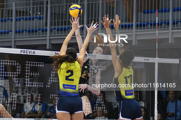 Marina Markova of VakifBank Spor Kulubu is in action during the International Trophy ''Una squadra per un sorriso'' match between Wash4green...