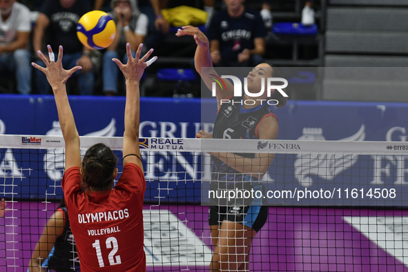 Avery Skinner of Chieri '76 is in action during the International Trophy ''Una squadra per un sorriso'' match between Reale Mutua Fenera Chi...