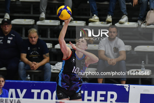 Sarah Van Aalen of Chieri '76 is in action during the International Trophy ''Una squadra per un sorriso'' match between Reale Mutua Fenera C...