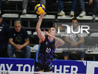 Sarah Van Aalen of Chieri '76 is in action during the International Trophy ''Una squadra per un sorriso'' match between Reale Mutua Fenera C...