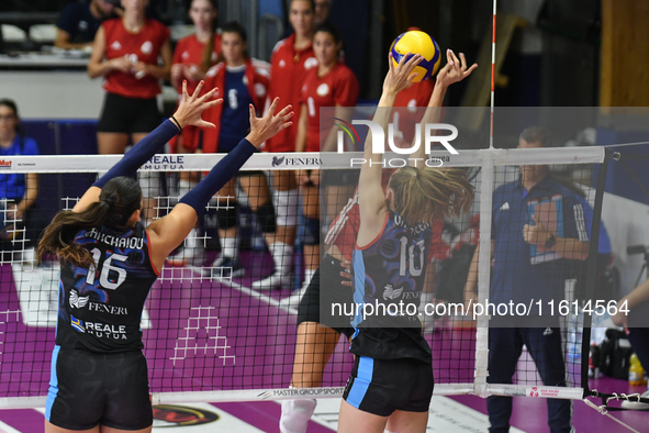 Sarah Van Aalen of Chieri '76 defends the wall during the International Trophy ''Una squadra per un sorriso'' match between Reale Mutua Fene...