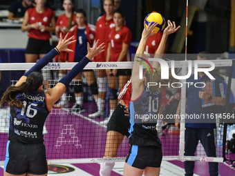 Sarah Van Aalen of Chieri '76 defends the wall during the International Trophy ''Una squadra per un sorriso'' match between Reale Mutua Fene...