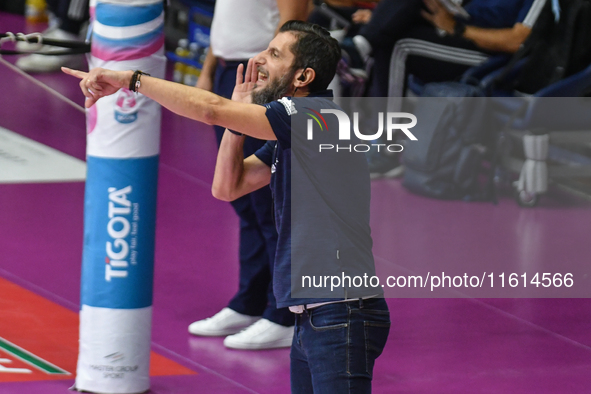 Giulio Cesare Begoli of Chieri '76 is in action during the International Trophy ''Una squadra per un sorriso'' match between Reale Mutua Fen...