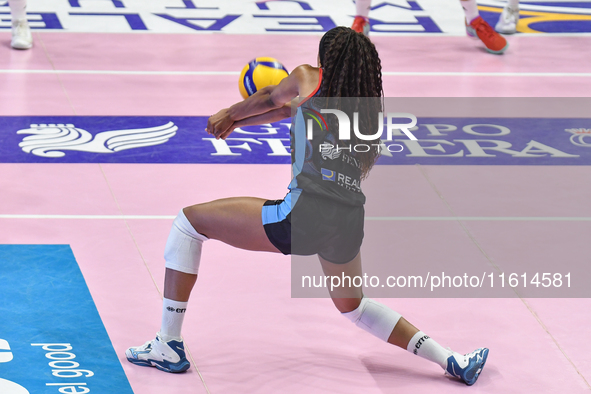 #21 Loveth Omoruyi of Chieri '76 is in action during the International Trophy ''Una squadra per un sorriso'' match between Reale Mutua Fener...