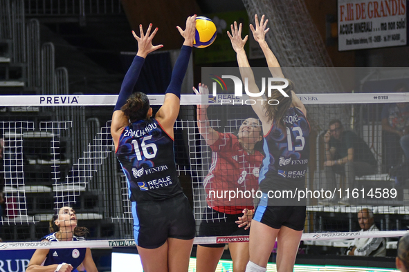 Yamila Nizetich of Olympiacos Athens is in action during the International Trophy ''Una squadra per un sorriso'' match between Reale Mutua F...