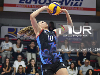 Sarah Van Aalen of Chieri '76 is in action during the International Trophy ''Una squadra per un sorriso'' match between Reale Mutua Fenera C...