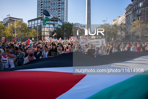 Thousands of people demonstrate in the center of Barcelona, Spain, on September 27, 2024, on the day that a general strike is declared in Sp...