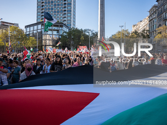 Thousands of people demonstrate in the center of Barcelona, Spain, on September 27, 2024, on the day that a general strike is declared in Sp...