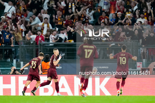 Artem Dovbyk of AS Roma celebrates after scoring first goal during the UEFA Europa League 2024/25 League Phase MD1 match between AS Roma and...