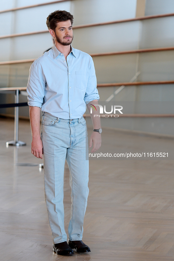 Andrew Garfield attends the photocall for ''We Live in the Time'' during the 72nd San Sebastian International Film Festival in San Sebastian...