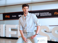 Andrew Garfield attends the photocall for ''We Live in the Time'' during the 72nd San Sebastian International Film Festival in San Sebastian...