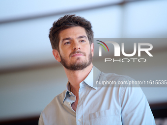 Andrew Garfield attends the photocall for ''We Live in the Time'' during the 72nd San Sebastian International Film Festival in San Sebastian...