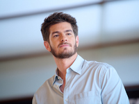 Andrew Garfield attends the photocall for ''We Live in the Time'' during the 72nd San Sebastian International Film Festival in San Sebastian...