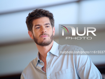 Andrew Garfield attends the photocall for ''We Live in the Time'' during the 72nd San Sebastian International Film Festival in San Sebastian...