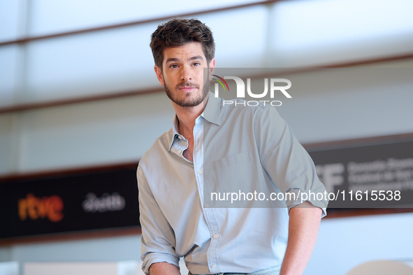 Andrew Garfield attends the photocall for ''We Live in the Time'' during the 72nd San Sebastian International Film Festival in San Sebastian...