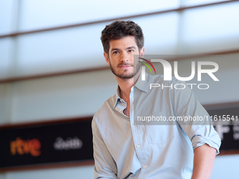 Andrew Garfield attends the photocall for ''We Live in the Time'' during the 72nd San Sebastian International Film Festival in San Sebastian...