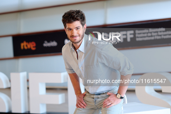 Andrew Garfield attends the photocall for ''We Live in the Time'' during the 72nd San Sebastian International Film Festival in San Sebastian...