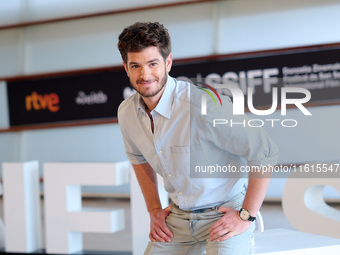 Andrew Garfield attends the photocall for ''We Live in the Time'' during the 72nd San Sebastian International Film Festival in San Sebastian...