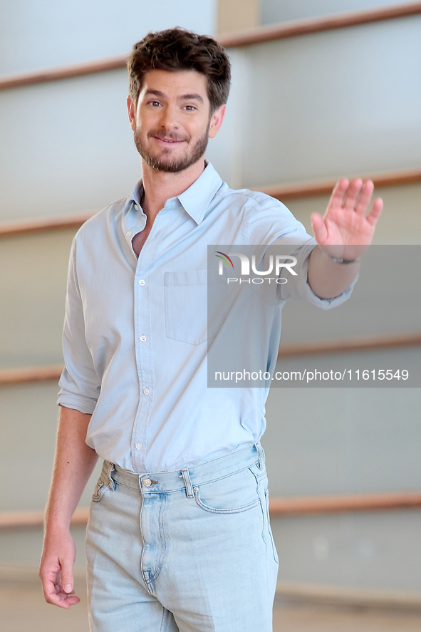 Andrew Garfield attends the photocall for ''We Live in the Time'' during the 72nd San Sebastian International Film Festival in San Sebastian...