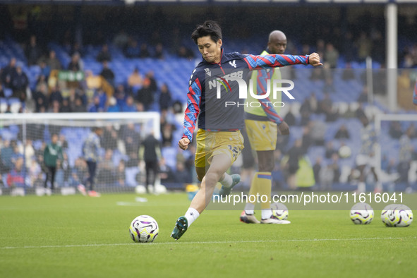 Daichi Kamada #18 of Crystal Palace F.C. warms up during the Premier League match between Everton and Crystal Palace at Goodison Park in Liv...