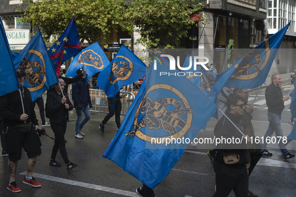 Many blue flags with the logo of the Alfonso I Association appear during the demonstration organized by the Association under the motto ''Le...