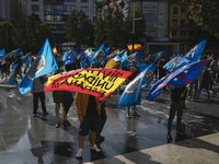 Many blue flags with the shield of the Alfonso I Association accompany the demonstration organized by the Association, under the motto ''Let...