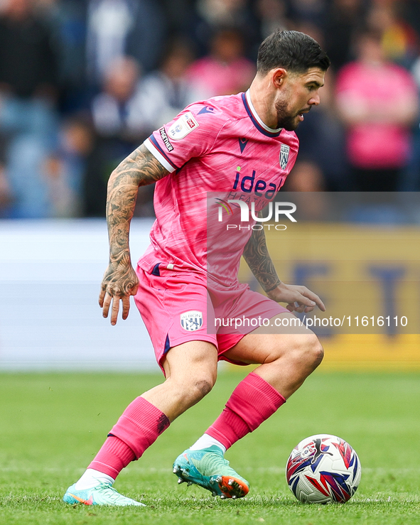 #27, Alex Mowatt of WBA on the ball during the Sky Bet Championship match between Sheffield Wednesday and West Bromwich Albion at Hillsborou...