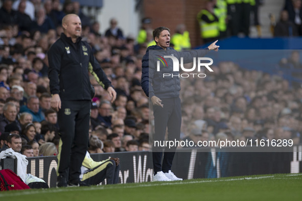 Crystal Palace F.C. manager Oliver gesticulates during the Premier League match between Everton and Crystal Palace at Goodison Park in Liver...