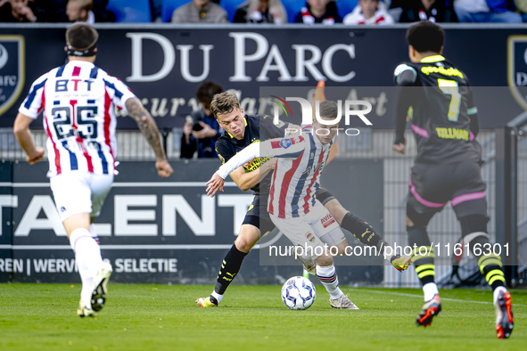 PSV Eindhoven defender Matteo Dams and Willem II forward Nick Doodeman during the match Willem II vs. PSV at the Koning Willem II stadium fo...