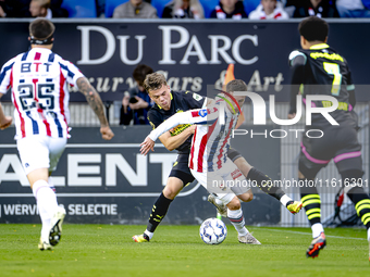 PSV Eindhoven defender Matteo Dams and Willem II forward Nick Doodeman during the match Willem II vs. PSV at the Koning Willem II stadium fo...