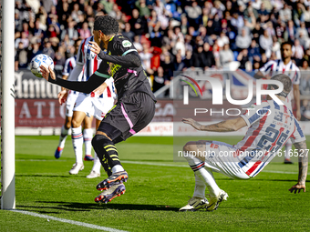 PSV Eindhoven midfielder Malik Tillman and Willem II defender Mickael Tirpan during the match Willem II vs. PSV at the Koning Willem II stad...