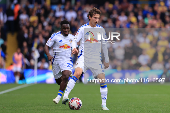 Brenden Aaronson (Leeds United) is overlapped by Wilfried Gnonto (Leeds United) during the Sky Bet Championship match between Leeds United a...