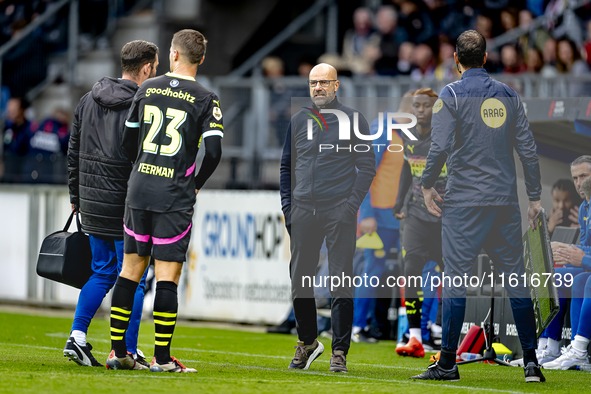 PSV Eindhoven trainer Peter Bosz during the match between Willem II and PSV at the Koning Willem II stadium for the Dutch Eredivisie season...