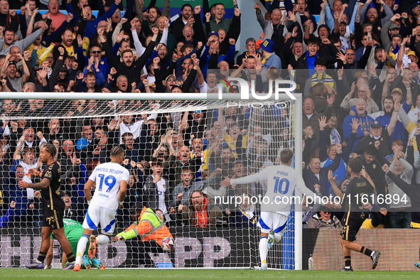 Joel Piroe (Leeds United) scores his team's third goal during the Sky Bet Championship match between Leeds United and Coventry City at Ellan...