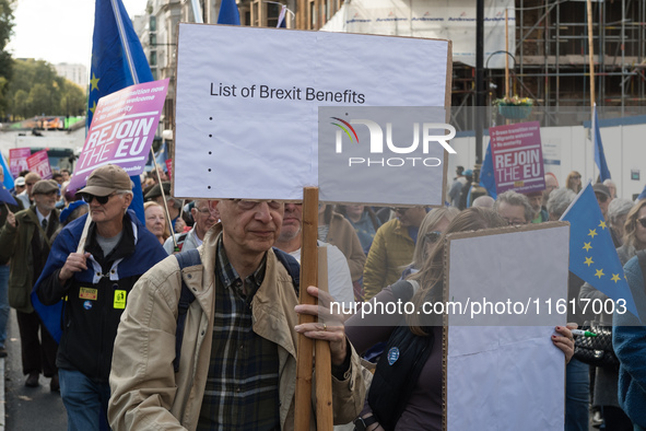 LONDON, UNITED KINGDOM - SEPTEMBER 28, 2024: Thousands of pro-EU demonstrators march in central London calling for the UK to rejoin the Euro...