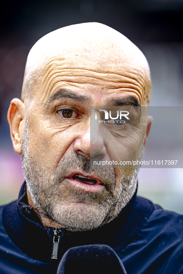 PSV Eindhoven trainer Peter Bosz during the match Willem II - PSV at the Koning Willem II stadium for the Dutch Eredivisie season 2024-2025...