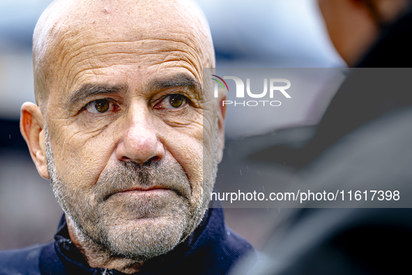 PSV Eindhoven trainer Peter Bosz during the match Willem II - PSV at the Koning Willem II stadium for the Dutch Eredivisie season 2024-2025...