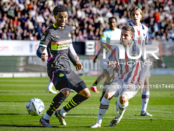 PSV Eindhoven midfielder Malik Tillman and Willem II forward Kyan Veasen during the match Willem II vs. PSV at the Koning Willem II stadium...