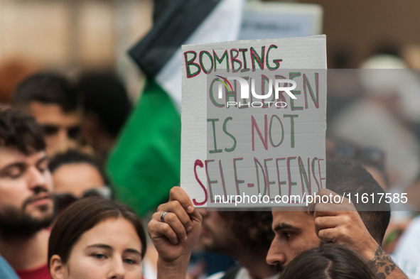 A demonstration takes place in front of the Pantheon to demand a stop to the Israeli army's bombing of Lebanon and in solidarity with Palest...