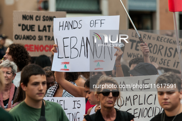 A demonstration takes place in front of the Pantheon to demand a stop to the Israeli army's bombing of Lebanon and in solidarity with Palest...