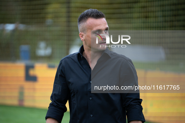 Coach Slawomir Peszko during the game between Wieczysta Krakow and Skra Czestochowa in Krakow, Poland, on September 28, 2024. Betclic 2 Liga...