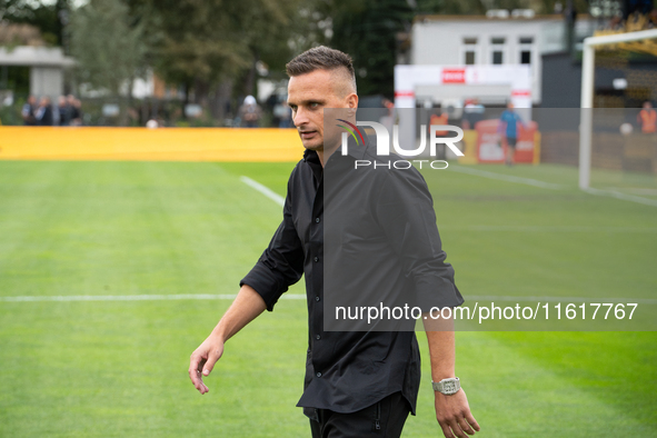 Coach Slawomir Peszko during the game between Wieczysta Krakow and Skra Czestochowa in Krakow, Poland, on September 28, 2024. Betclic 2 Liga...