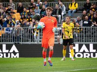 Goalkeeper Antoni Mikulko during the game between Wieczysta Krakow and Skra Czestochowa in Krakow, Poland, on September 28, 2024. Betclic 2...