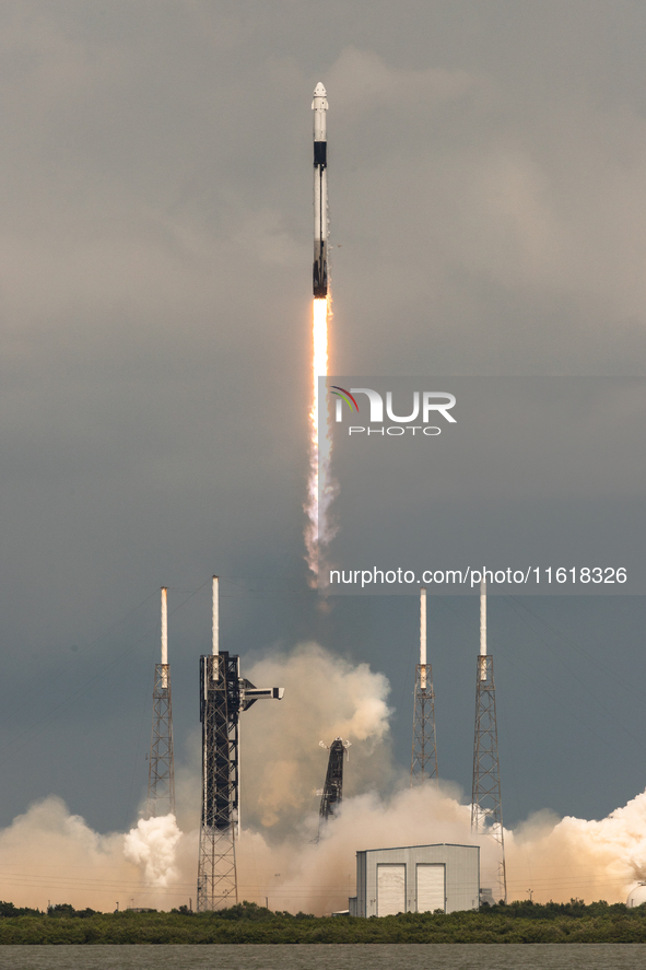 A SpaceX Falcon 9 rocket lifts off from launch pad 40 at the Cape Canaveral Space Force Station in Florida, carrying astronaut Nick Hague (N...