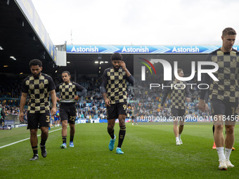 Ellis Simms (Coventry City) and his teammates before the Sky Bet Championship match between Leeds United and Coventry City at Elland Road in...