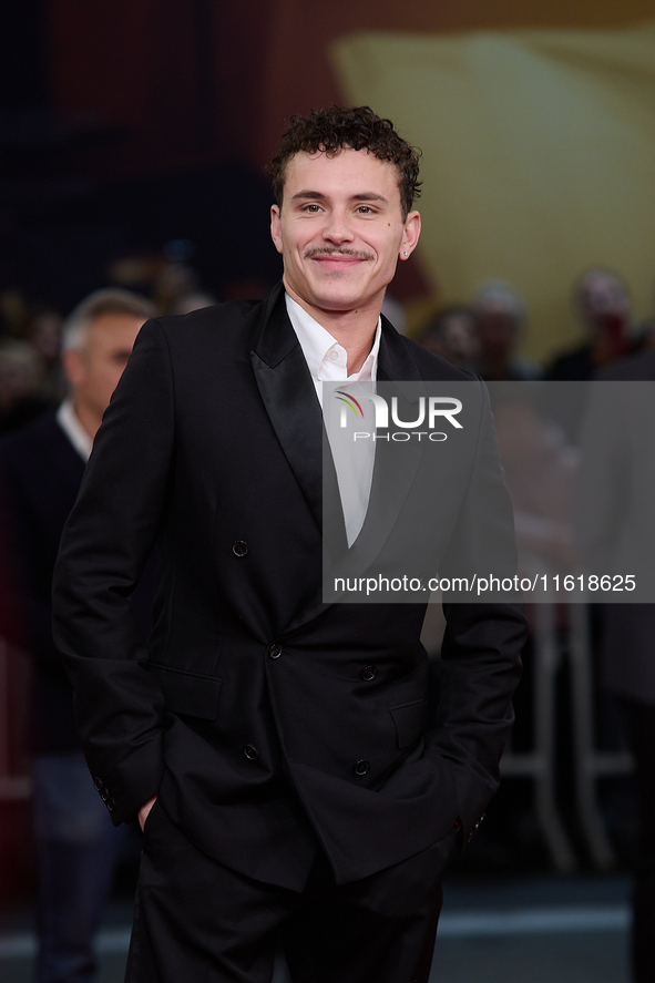 Aron Piper attends the closing red carpet during the 72nd edition of the San Sebastian International Film Festival in San Sebastian, Spain,...